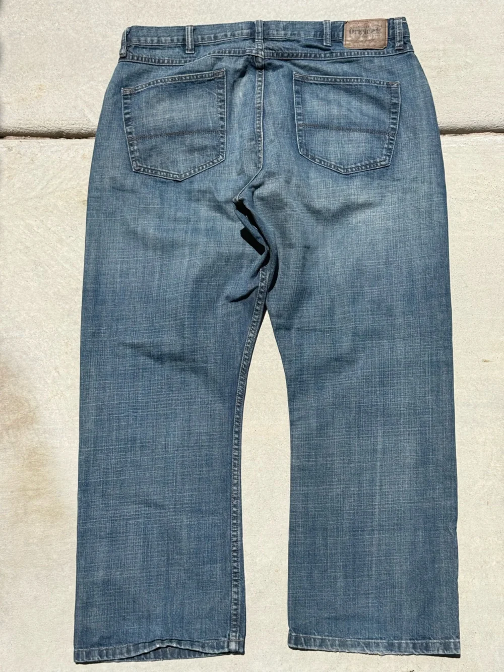 Wrangler Men's Dark Blue Relaxed Straight Jeans